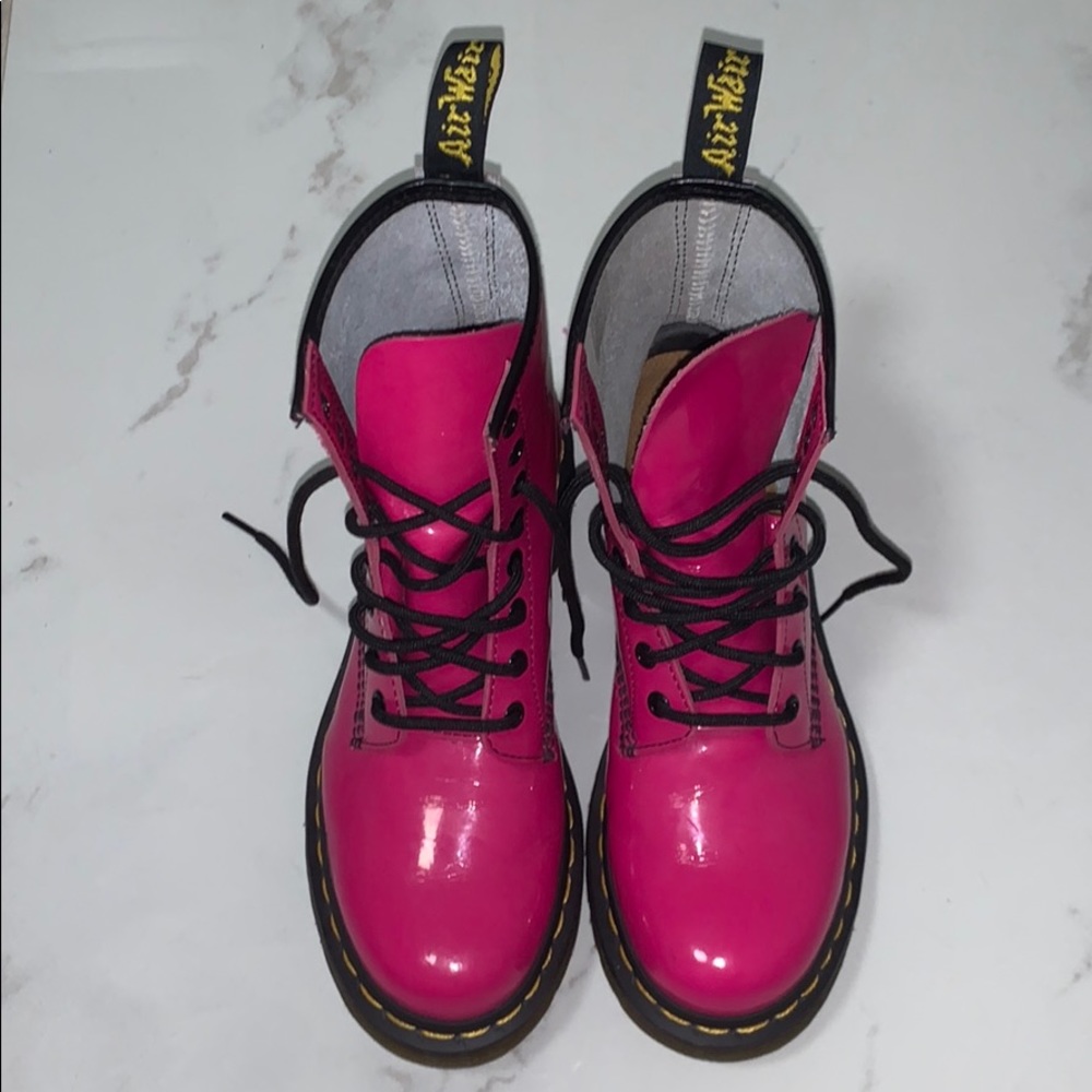 Pink women’s size 7 Dr. Martens